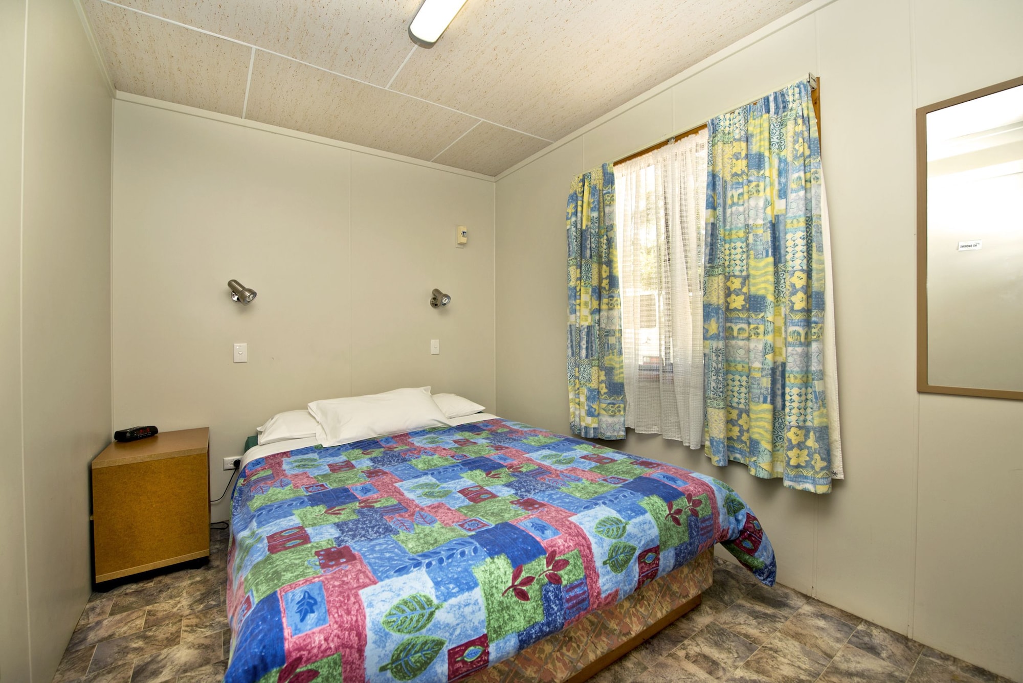 1 Bedroom, Suite, Cabin, 1 Queen and 1 Bunk Bed, Kitchen