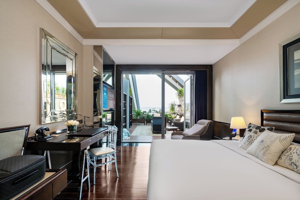 Deluxe King Bed Room