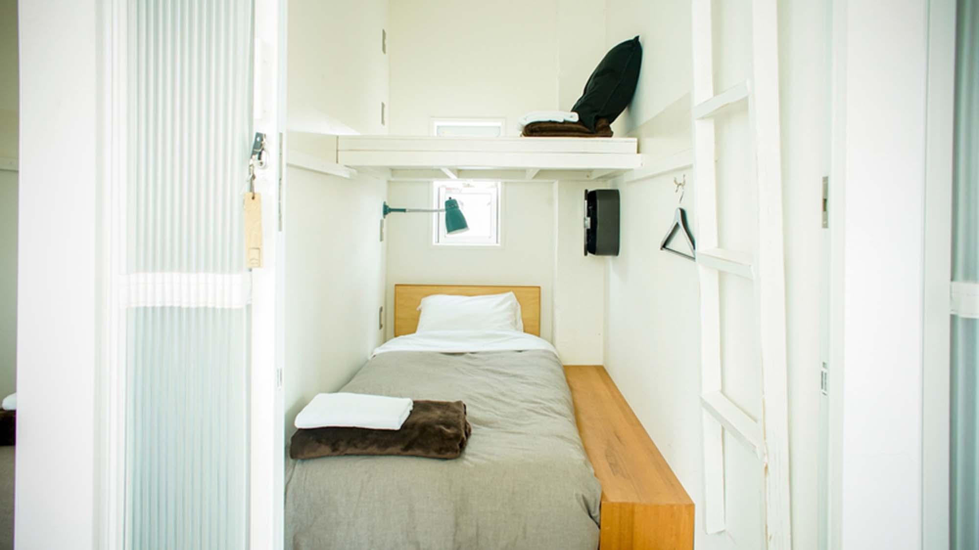 Semi Private, Cabin