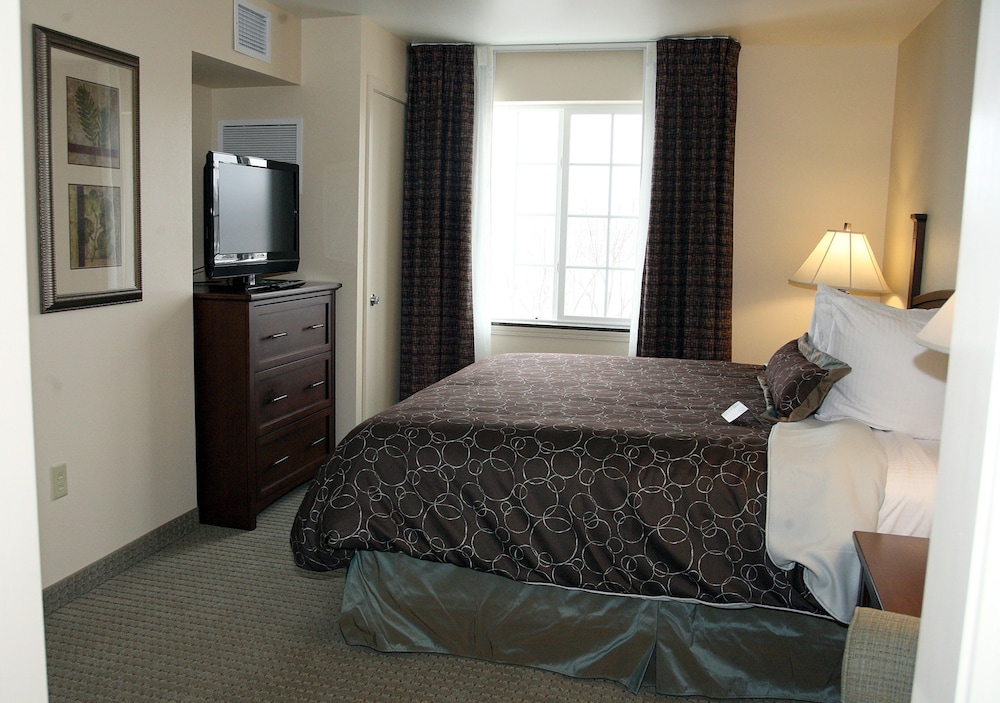 STAYBRIDGE SUITES ROCHESTER - UNIVERSITY 24/78