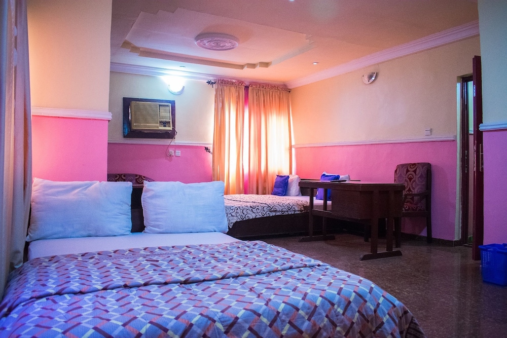 Maria Suites 10/41