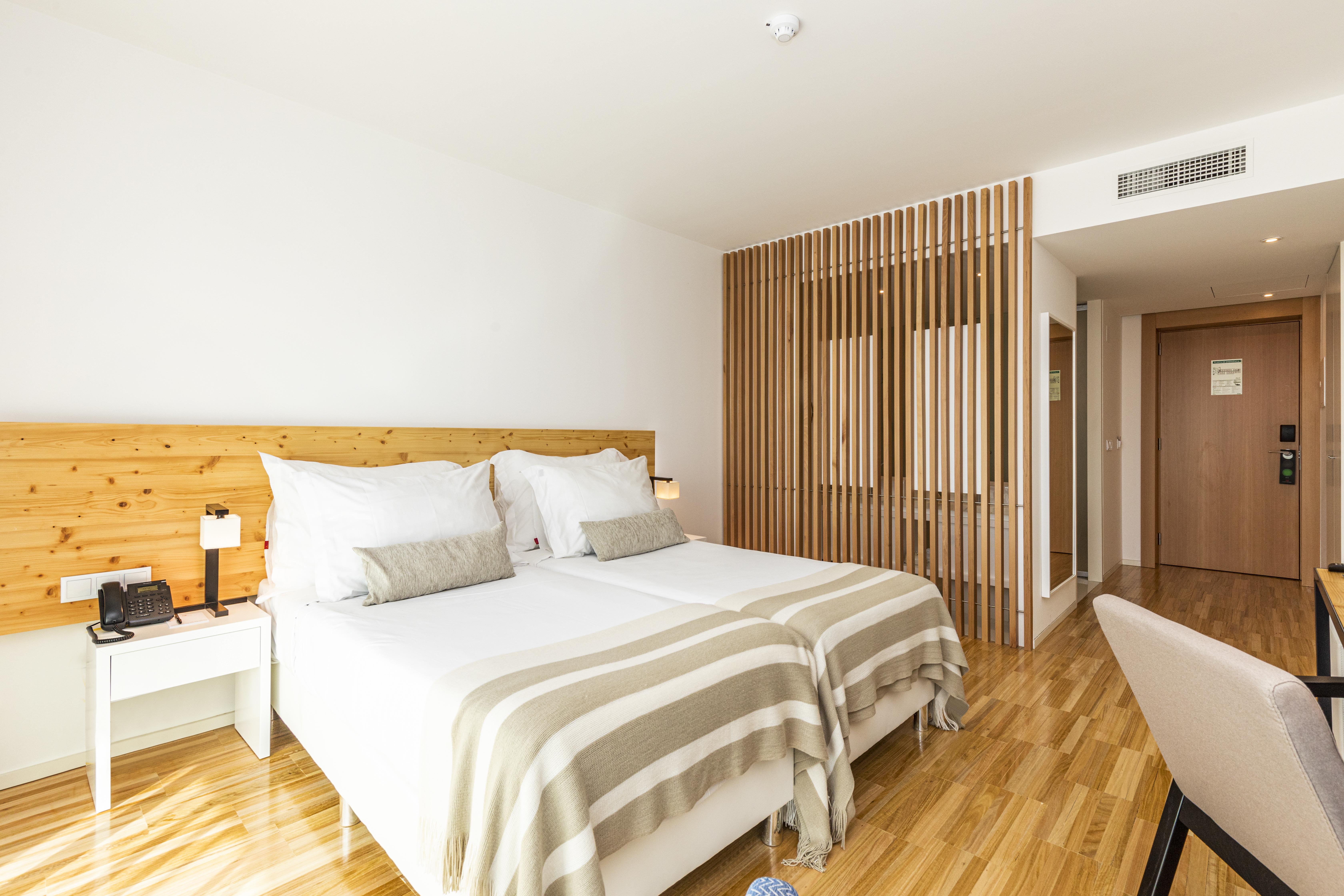 Classic, Twin Beds, Track View, Balcony or Terrace