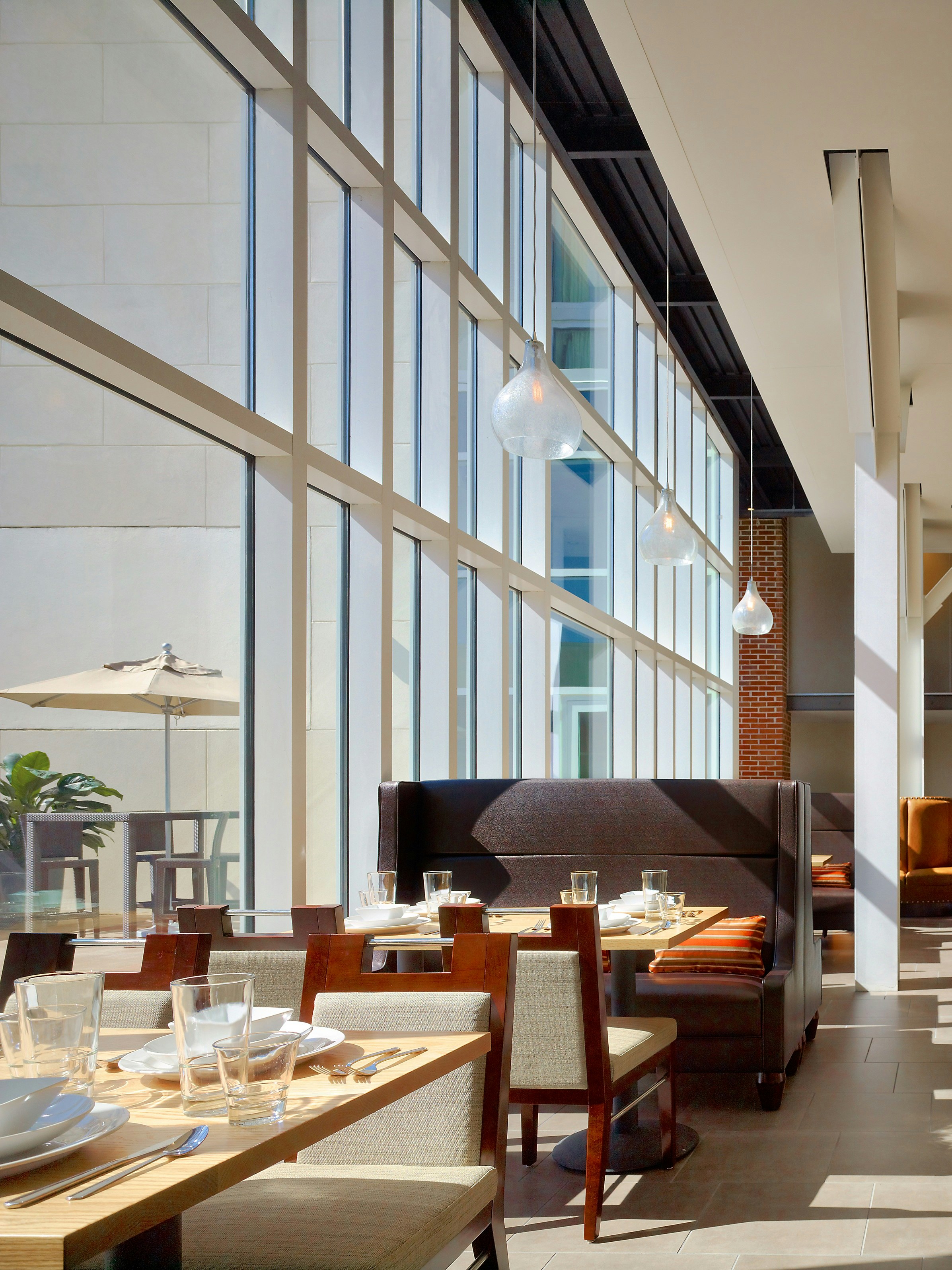 DOUBLETREE BY HILTON HOTEL AND SUITES CHARLESTON AIRPORT 26/60