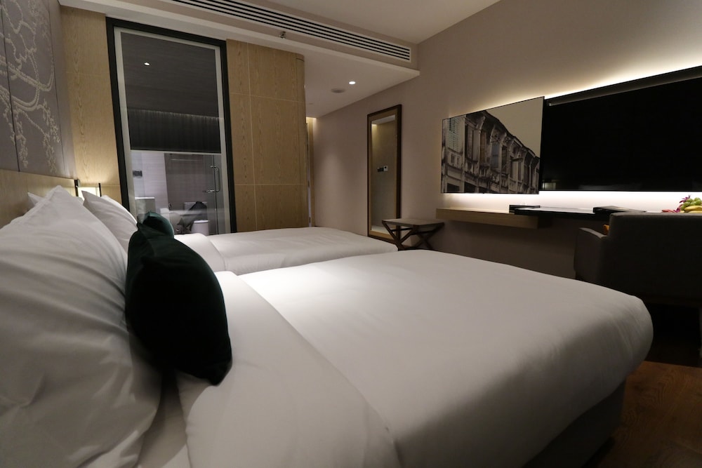 VICTORIA GARDEN HOTEL 14/50