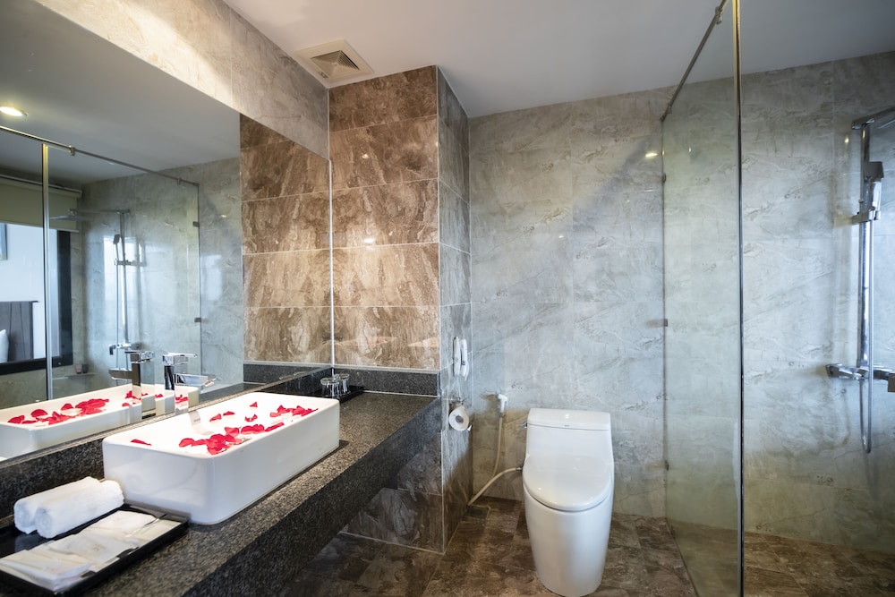 Muong Thanh Grand Da Nang Hotel 61/63