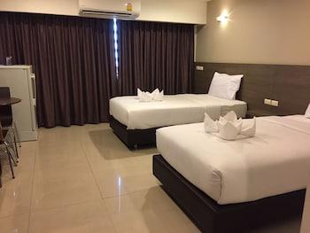 DELUXE, TWIN BEDS