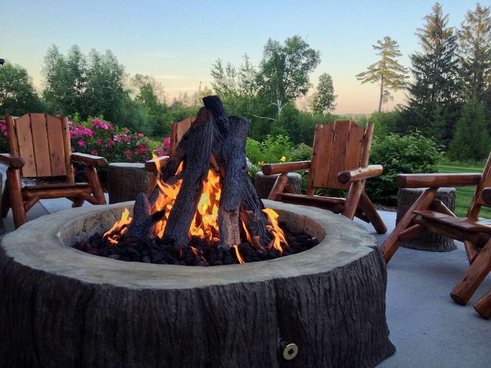 Stafford's Crooked River Lodge & Suites 27/41