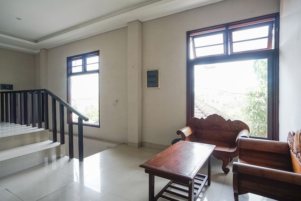 Collection O Bali near Sanur Beach formerly Akarsa Transit 57/61