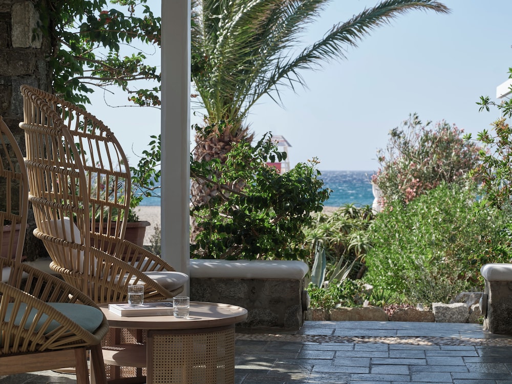 Myconian Sunrise Relais & Chateaux Hotel 61/86