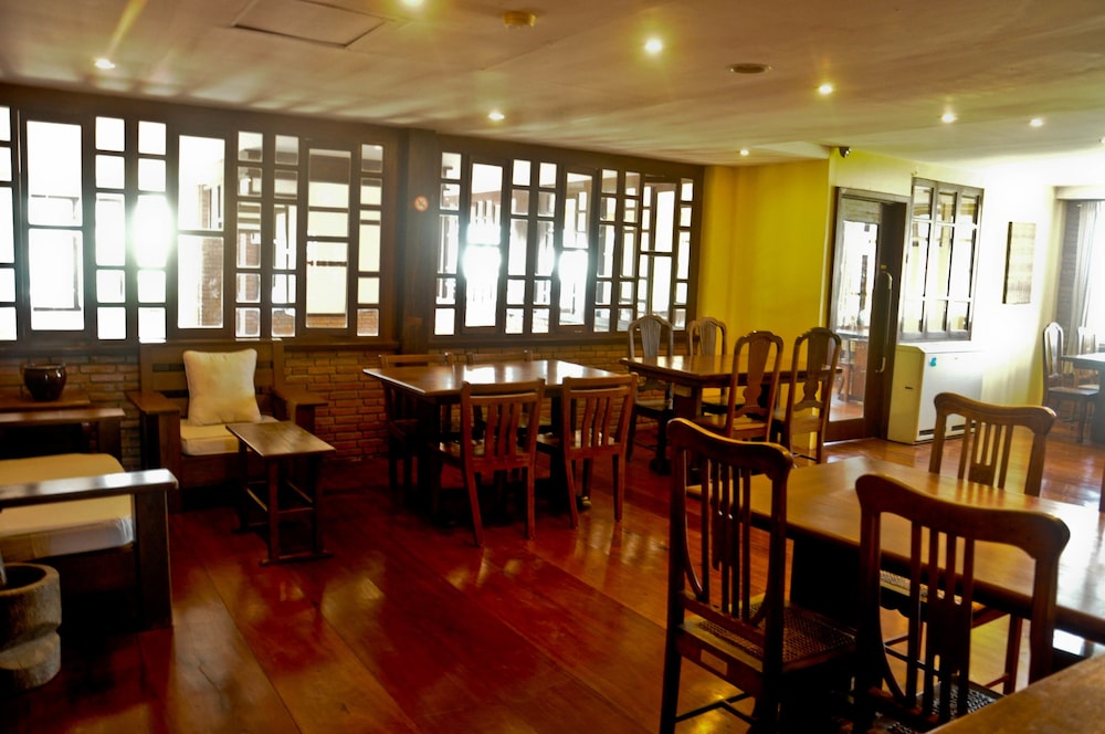 Mango Valley Hotel 1 48/67