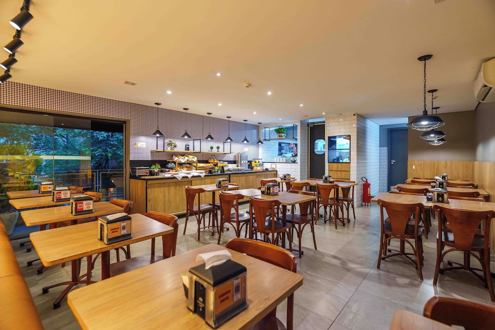 Uniclass Hotel Pinheiros 38/52