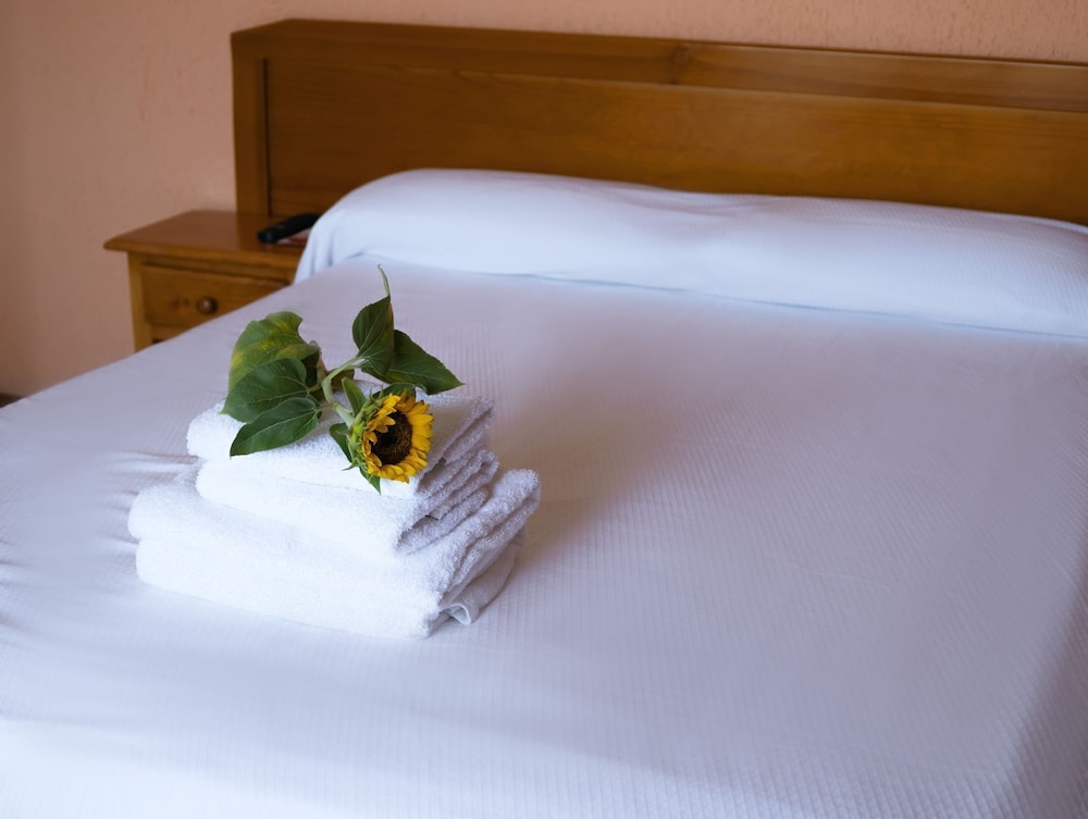 1 BEDROOM, BASIC, DOUBLE BED, BALCONY