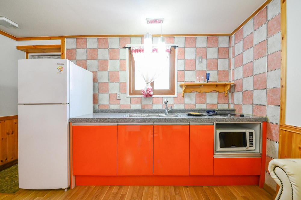 Geoje Gaonara Pension 5/50