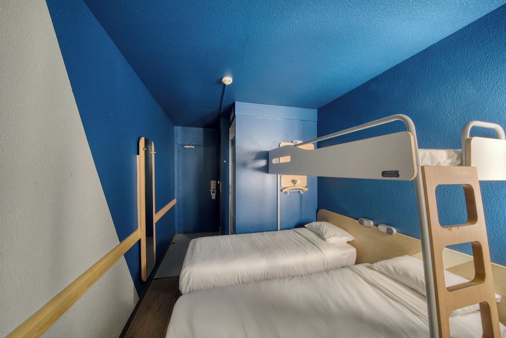 غرفة قياسية بسريرين منفصلين وسرير بطابقين، Ibis Budget Gennevilliers Asnieres 3/7