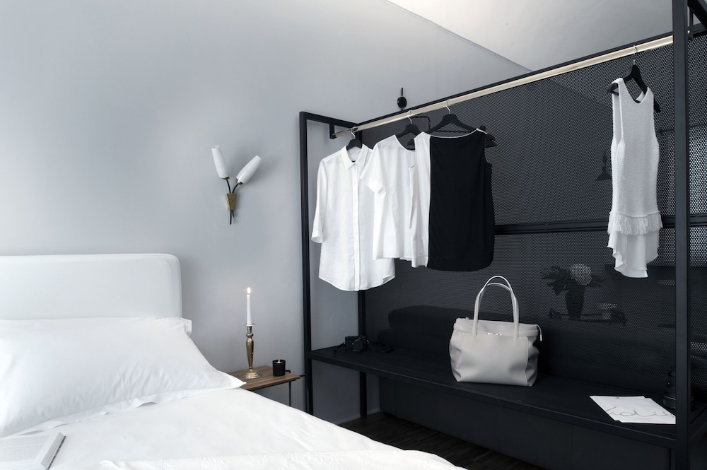 Lidia Chambres D'hotes 48/49