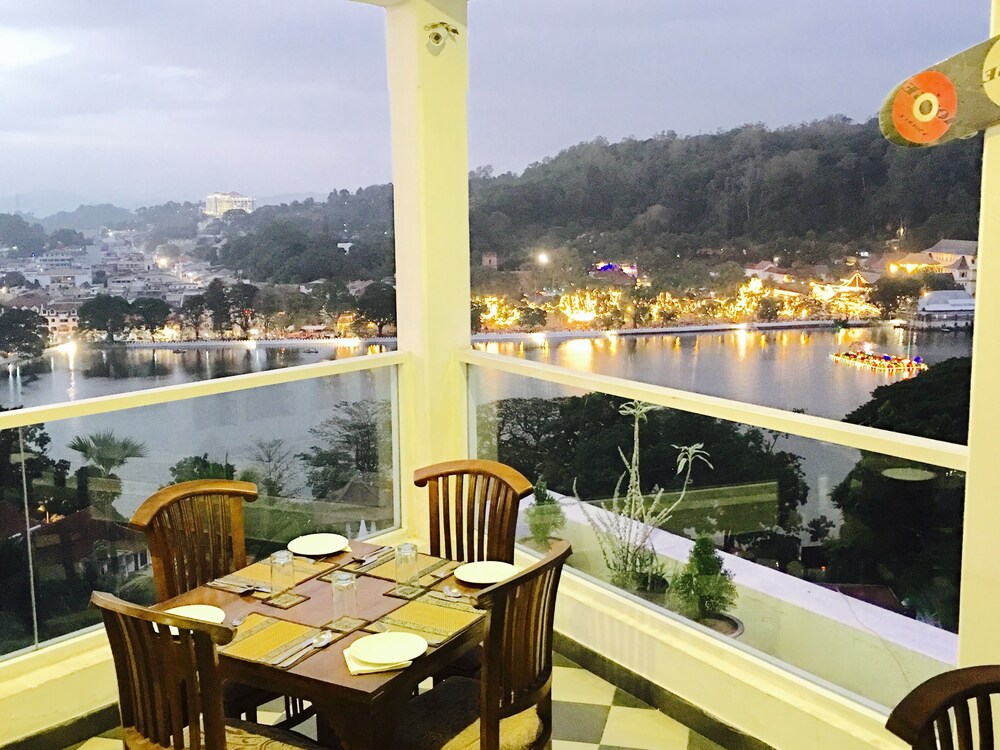 Kandy Supreme Hotel 46/61