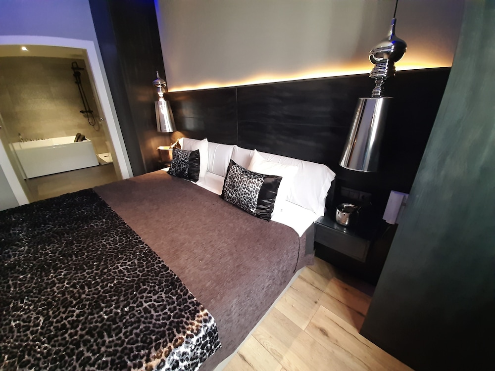 Hotel DAOS 28/50