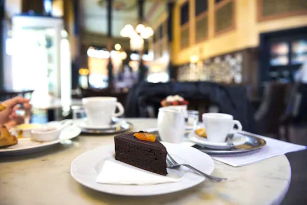 Mg Hotel 28/40