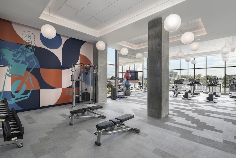 Hyatt Centric Downtown Nashville 25/50