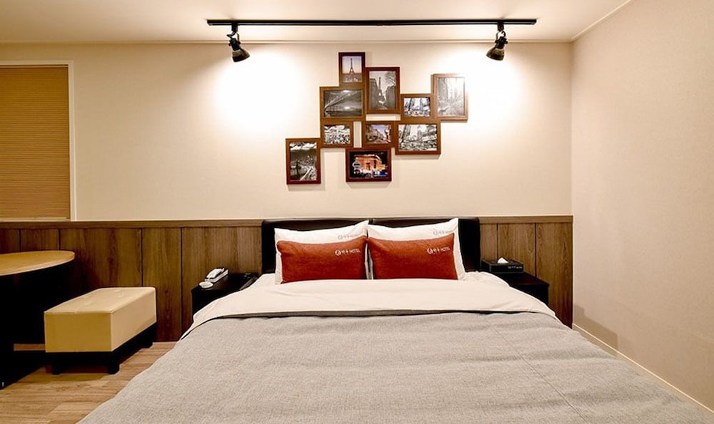 Boutique Hotel Haru 11/23