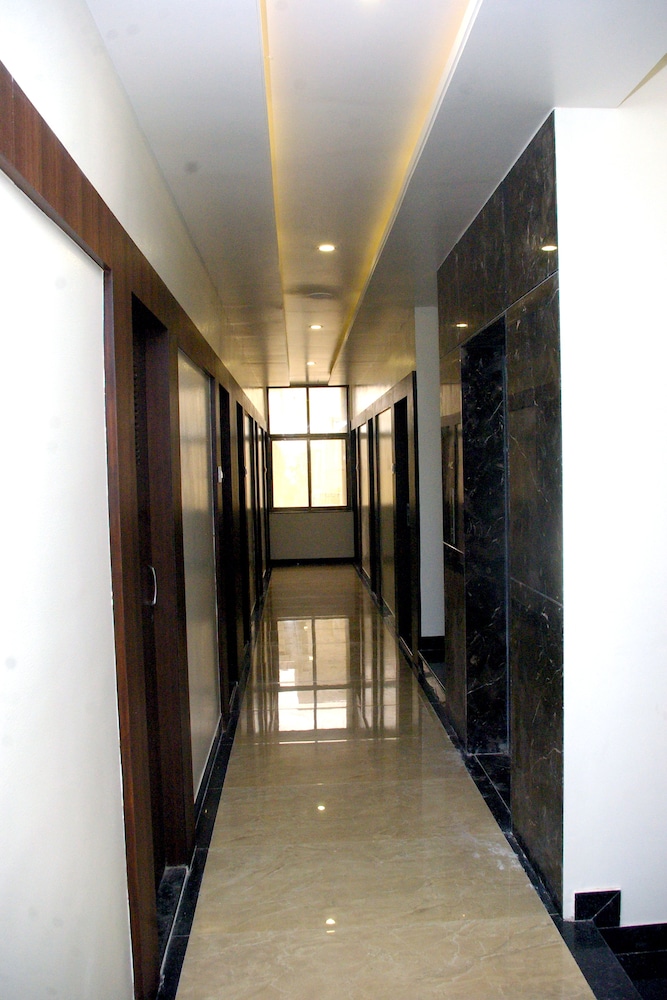 HOTEL GULMOHAR PRIDE 19/31