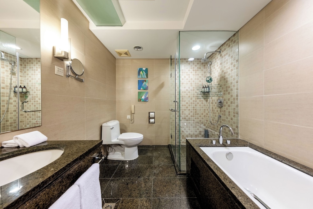Haiyue Jianguo Hotel 50/50