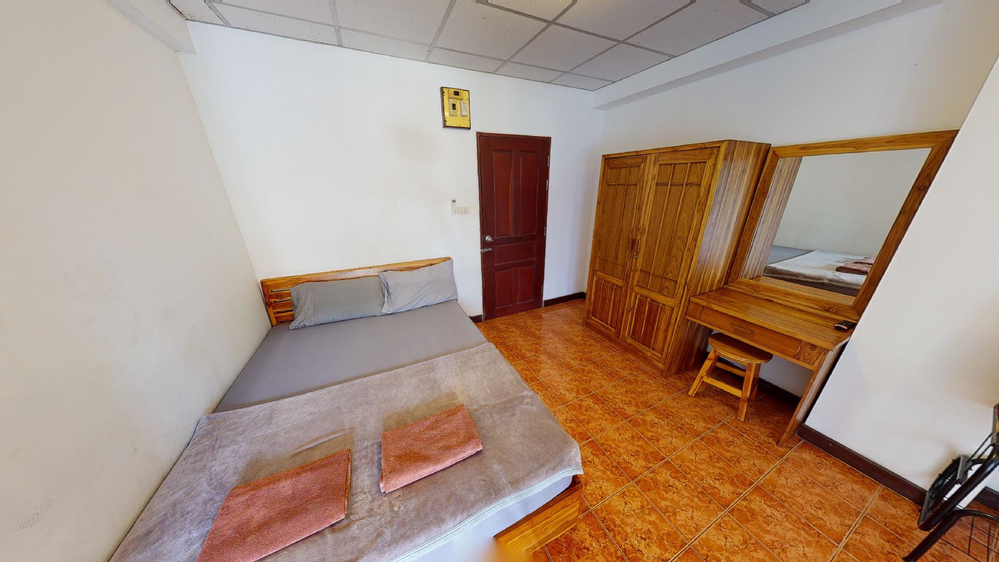 غرفة بسرير كوين، Soi 5 Apartment 2/2