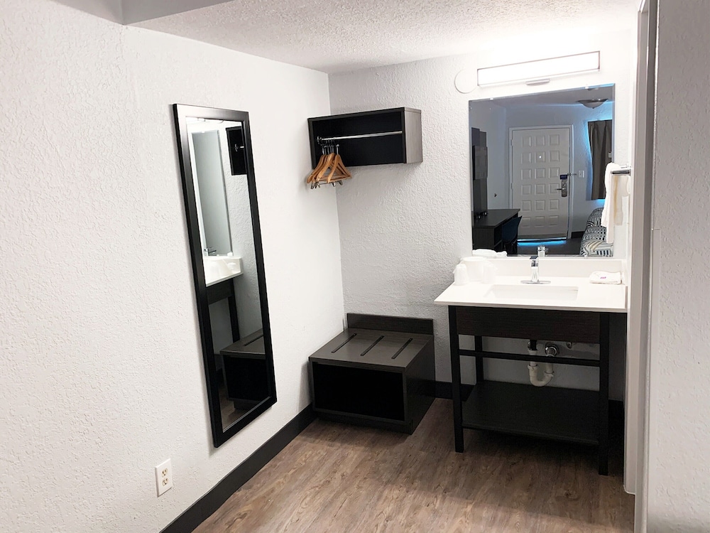 Motel6 Amarillo, TX - Airport 22/37