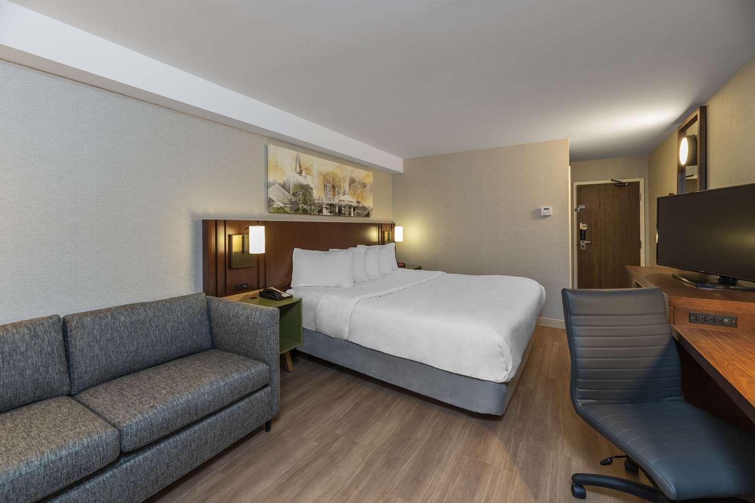 Upgrade, Business, King Bed، Comfort Inn Sudbury East 8/9