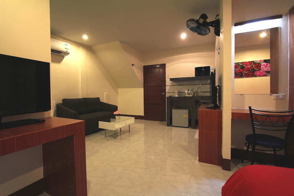 Walking Street Guest House 30/47