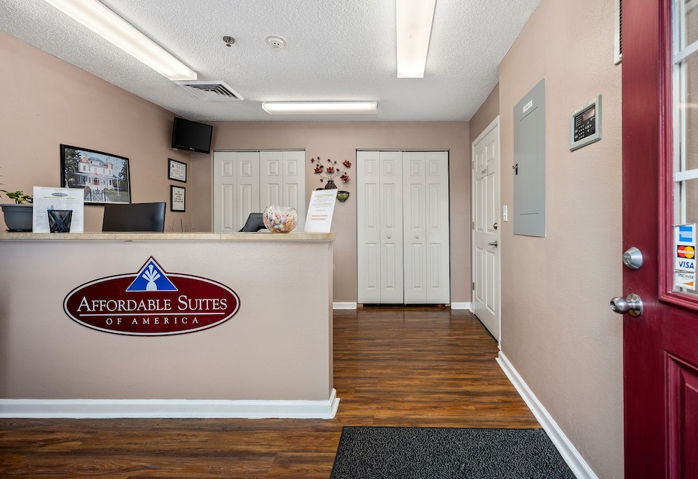 Affordable Suites 5/57