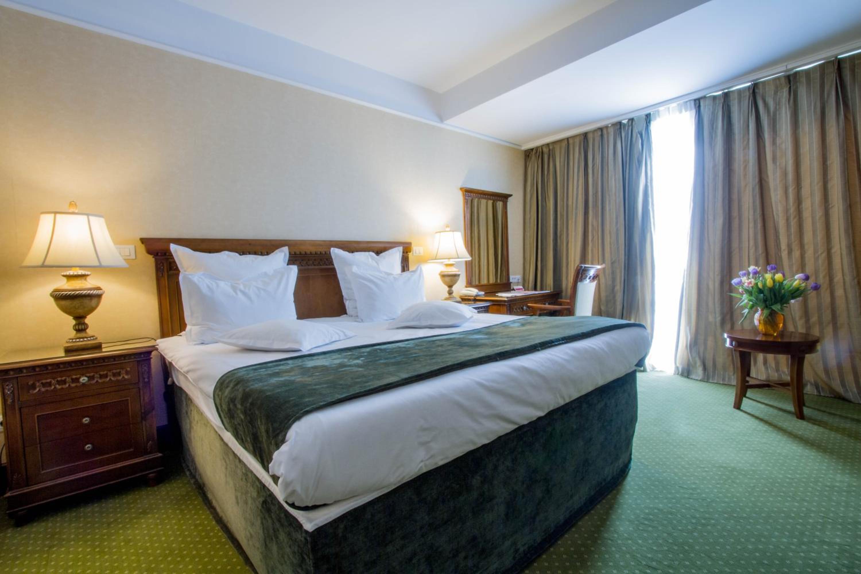 غرفة بسرير كينج، Ramada Brasov Hotel 6/10