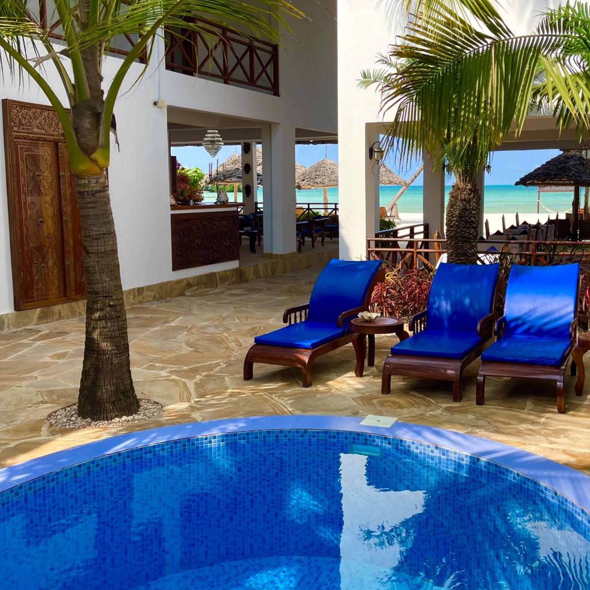 Karibu Beach Resort 24/58