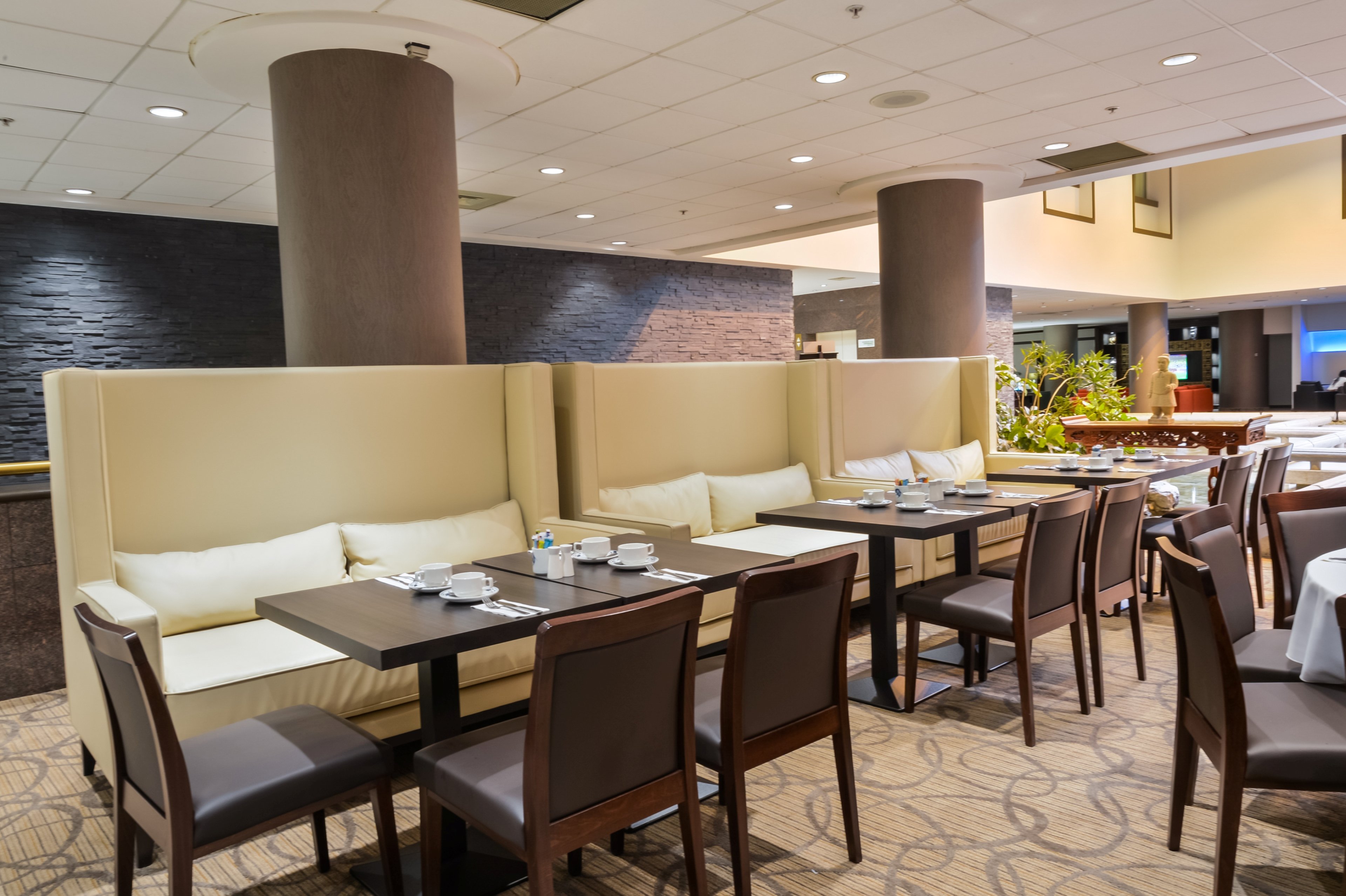 Holiday Inn Montreal Centre-Ville Downtown 53/70