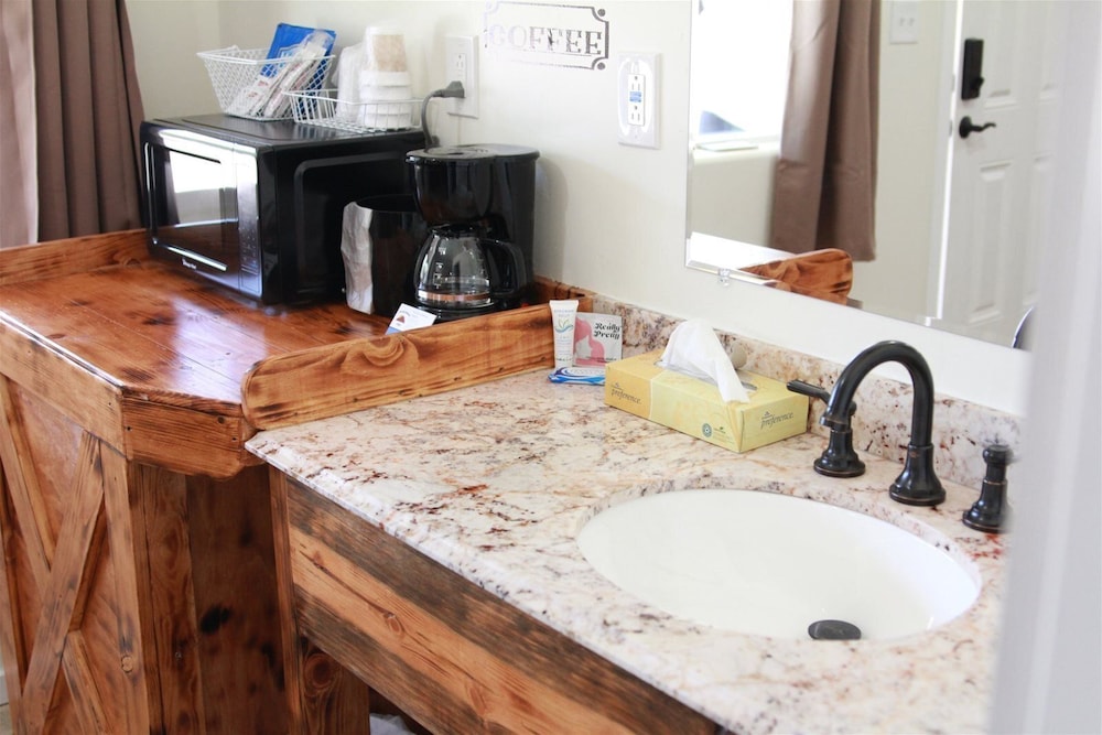 Hurricane Hideaway Lodging 39/46