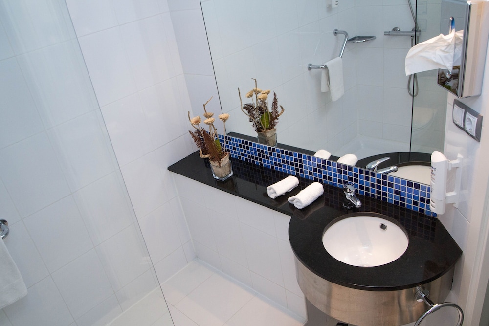 غرفة قياسية بسرير كوين مع أريكة، Holiday Inn Express Bilbao 6/8