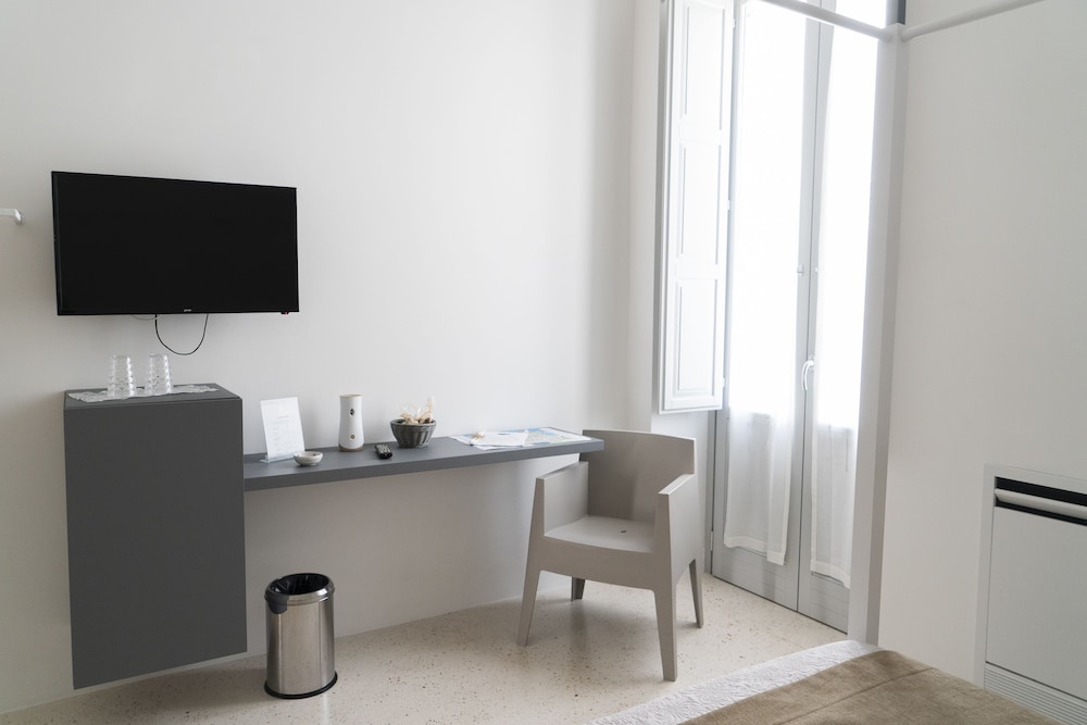 Donna Domenica Boutique Suites 33/50