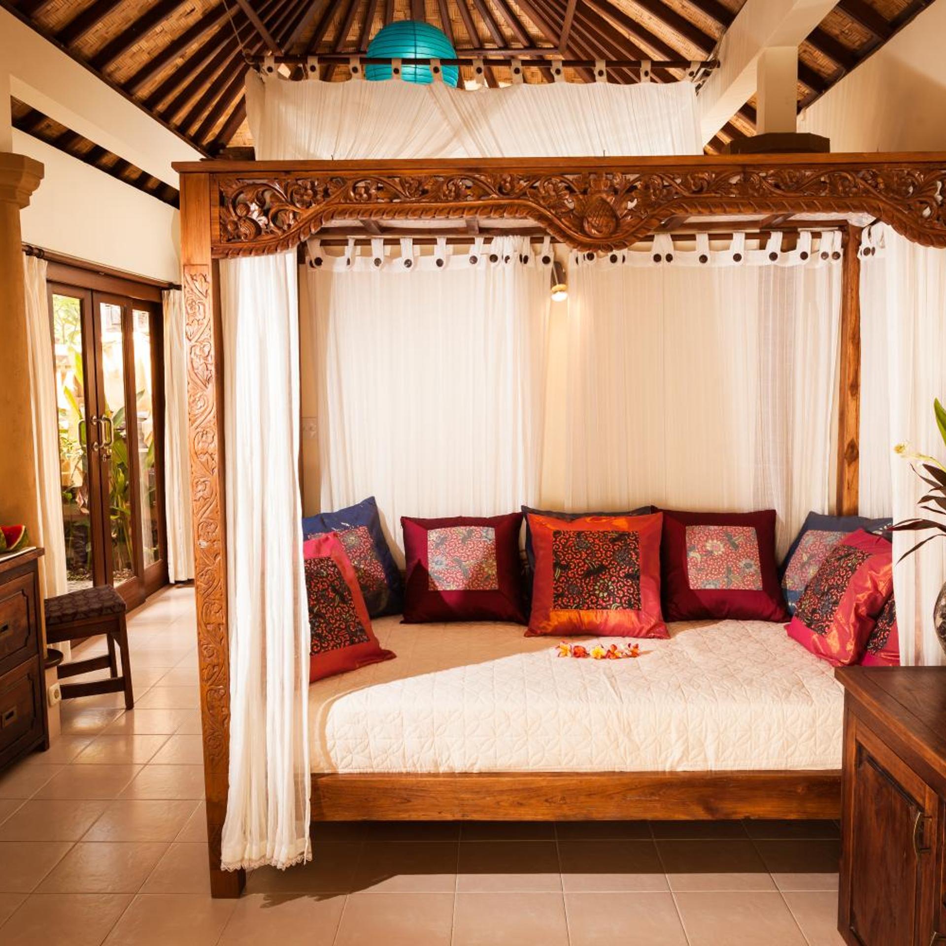 BLUE MOON VILLAS 35/55