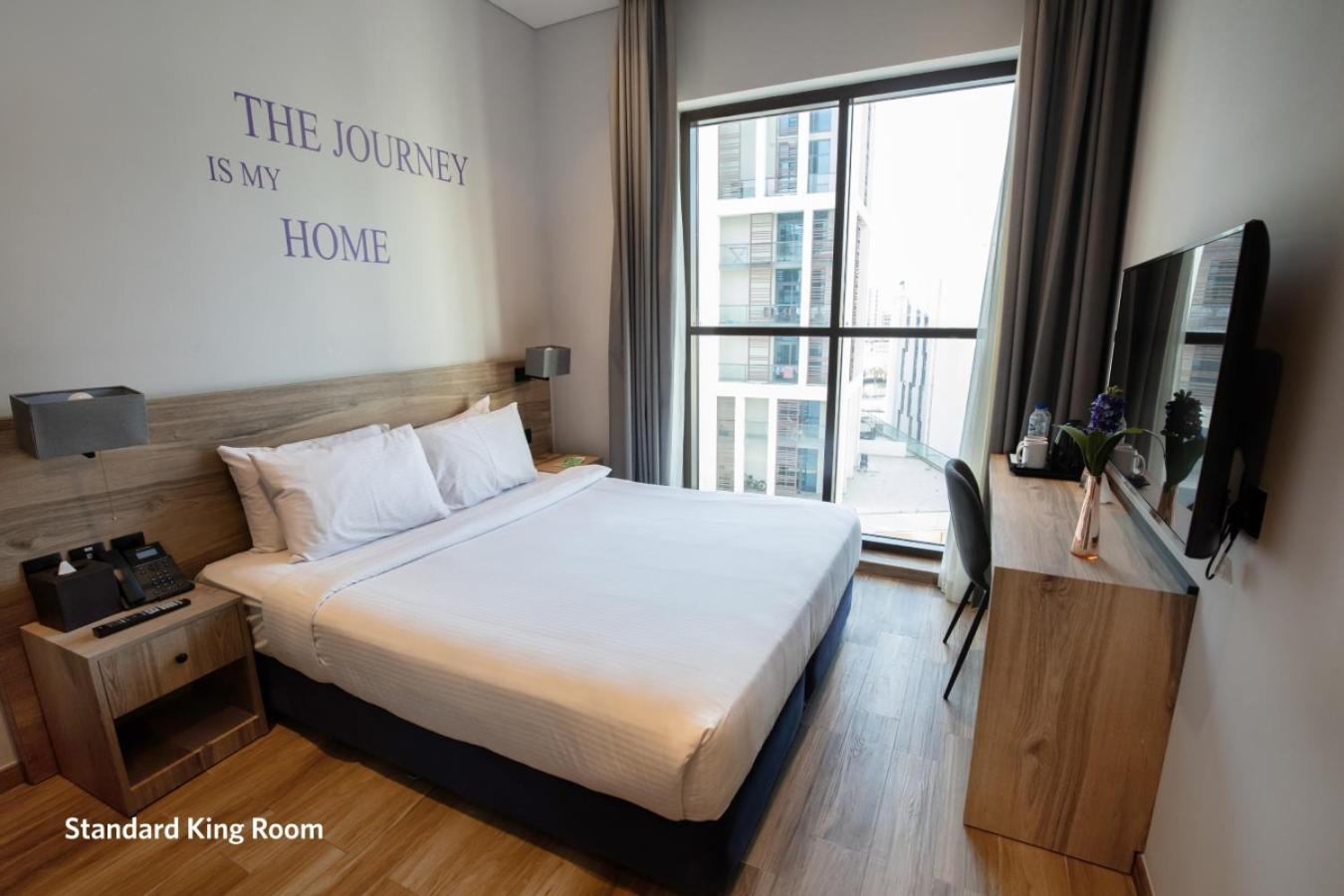 Standard Room King bed