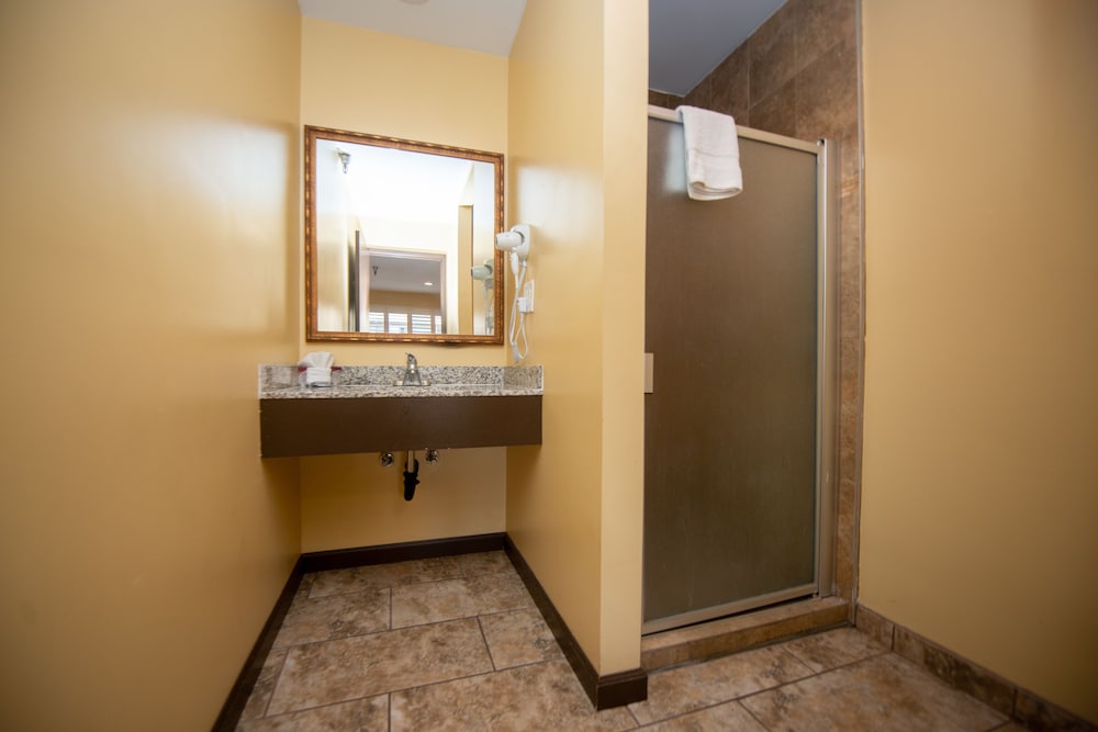 Casa Bella Inn- Huntington Park 25/26