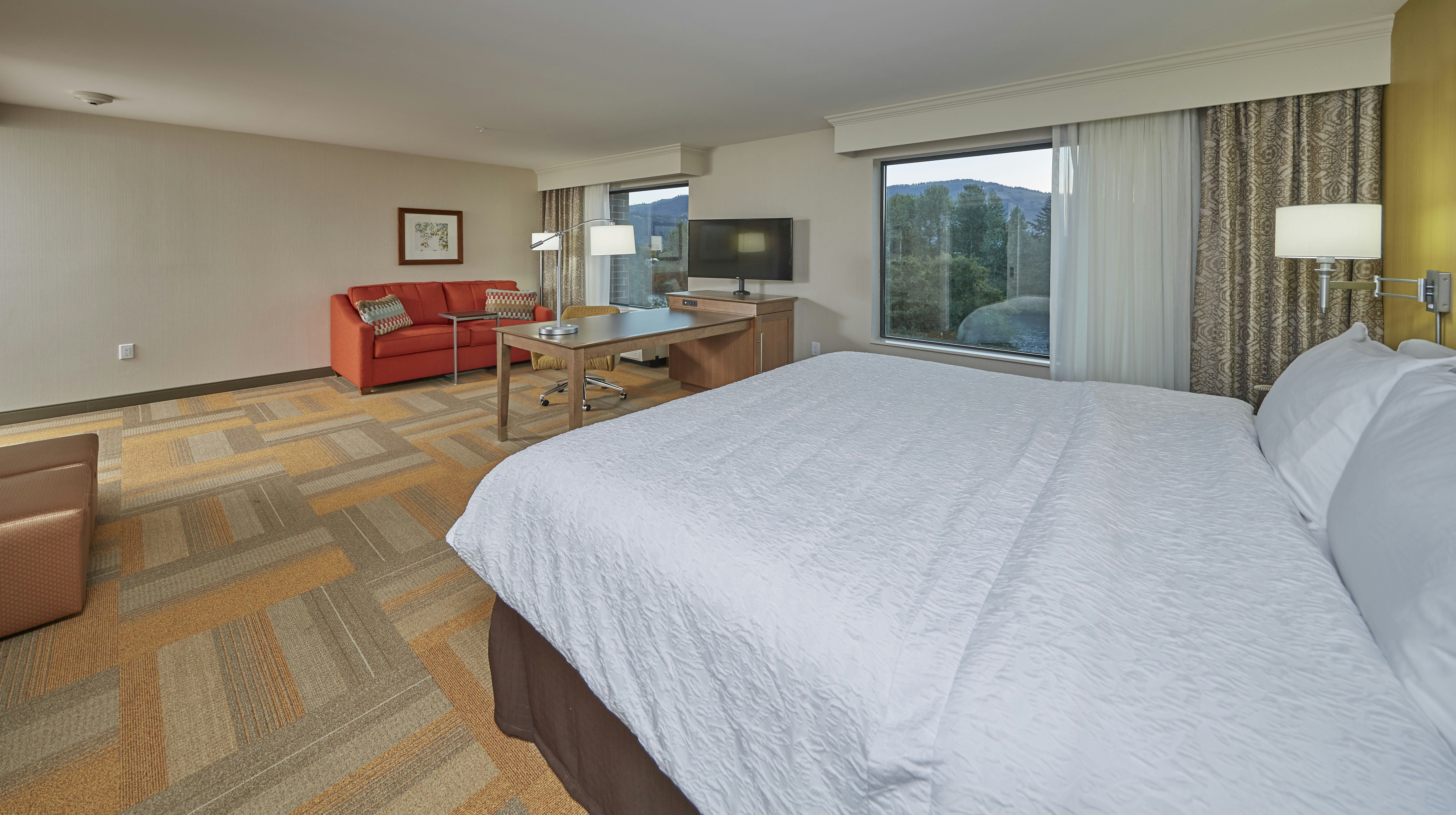 Hampton Inn and Suites Hood River 9/55