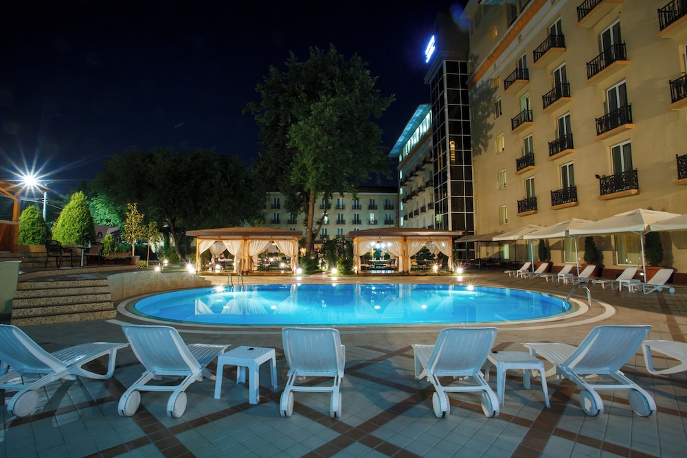 Lotte City Hotel Tashkent Palace 60/64