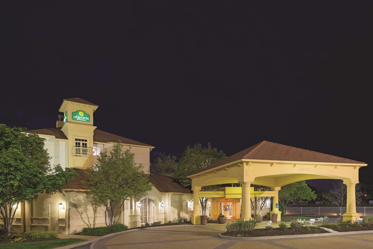 La Quinta Inn Suites St Louis Westport 6/49