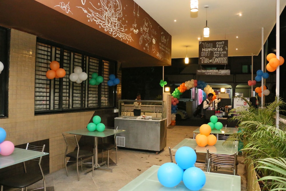 Hotel Vijay Residency 32/33