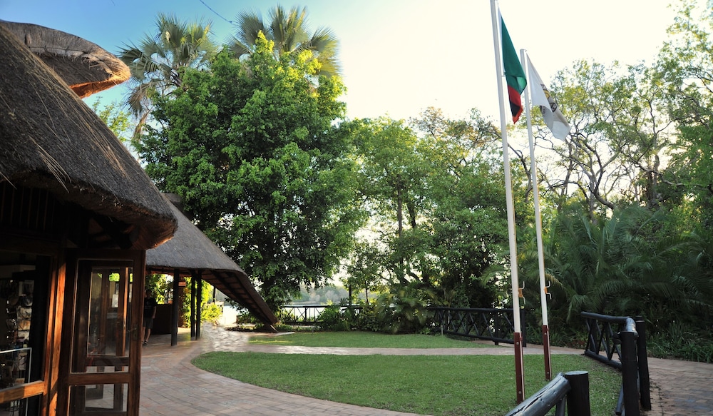 Victoria Falls Waterfront 65/74