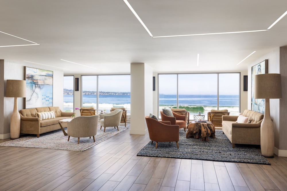 Monterey Beach Hotel, a Tribute Portfolio Hotel 49/83