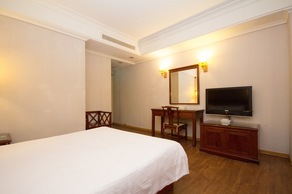 SLV Hotel 18/50