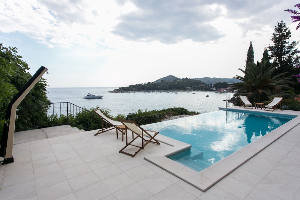 Apartments Villa Mirjana 37/75