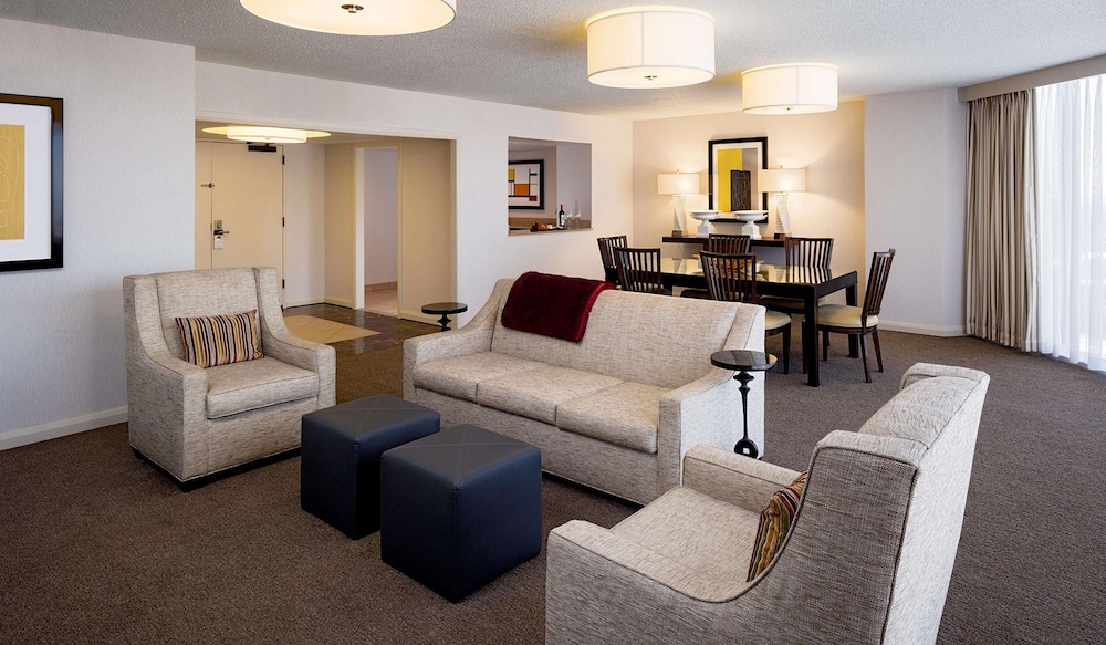 DoubleTree by Hilton Hotel Houston - Greenway Plaza 31/59