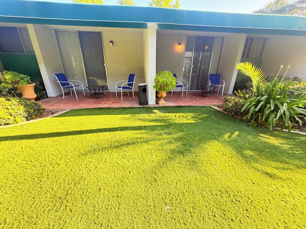 Hotel Pacific Garden 52/58